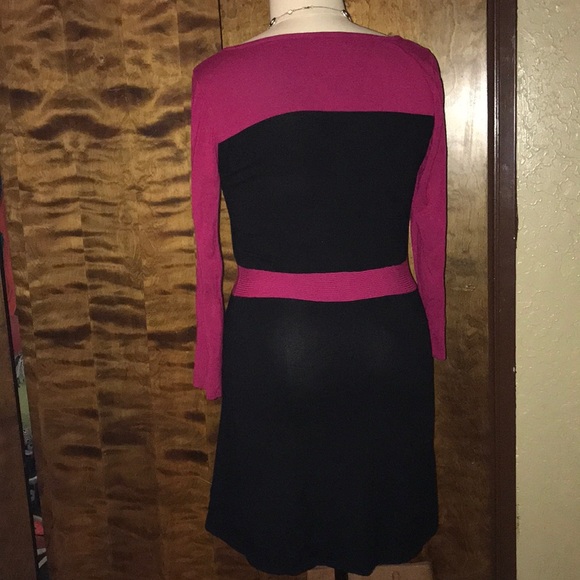 Knit Fuchsia & Black long sleeve dress - Picture 3 of 4